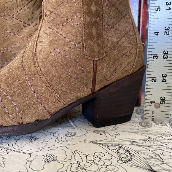 Old Gringo Suede Short Boots - Picture 3 of 9